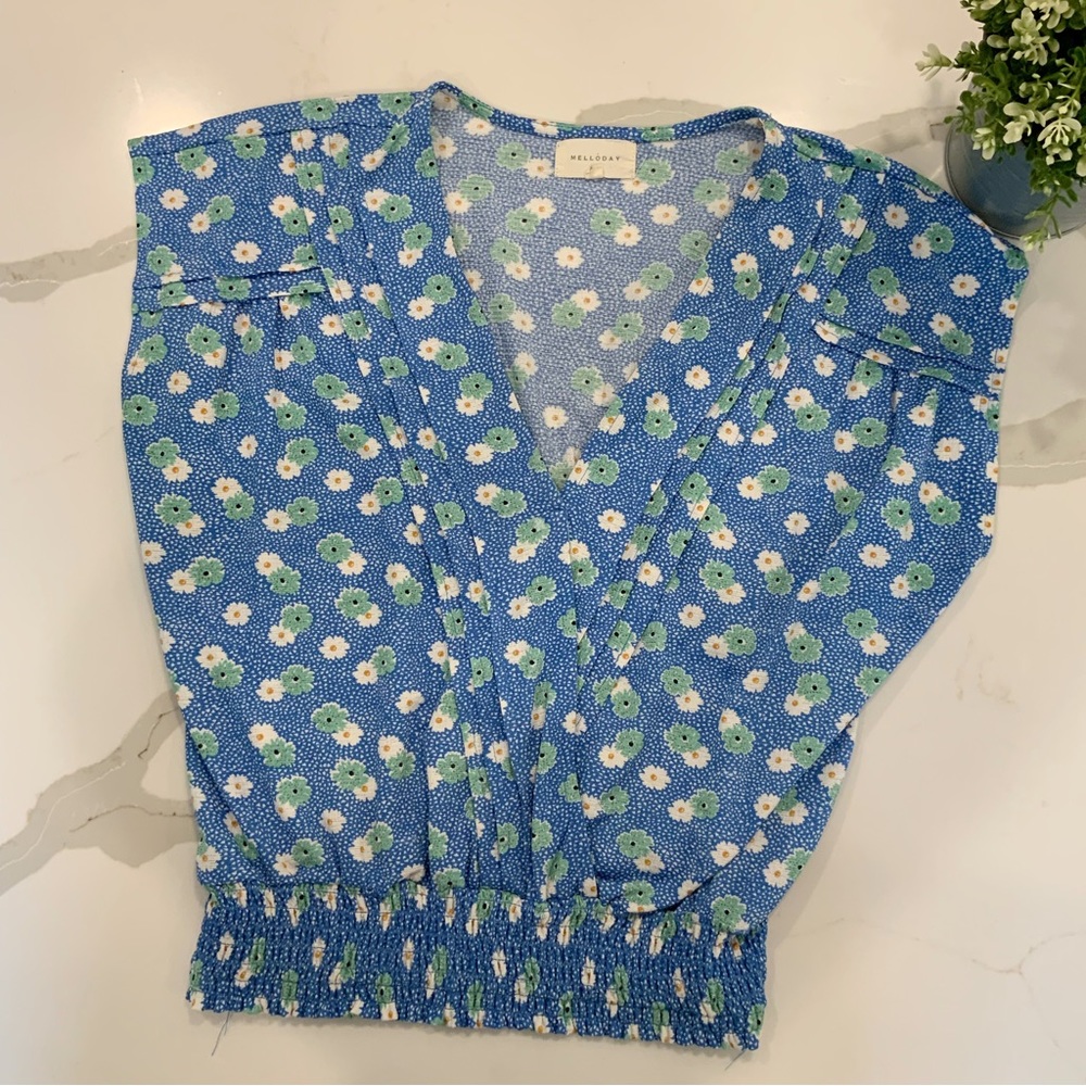 Mellow day Blue Floral Short Sleeve Top - Picture 2 of 7
